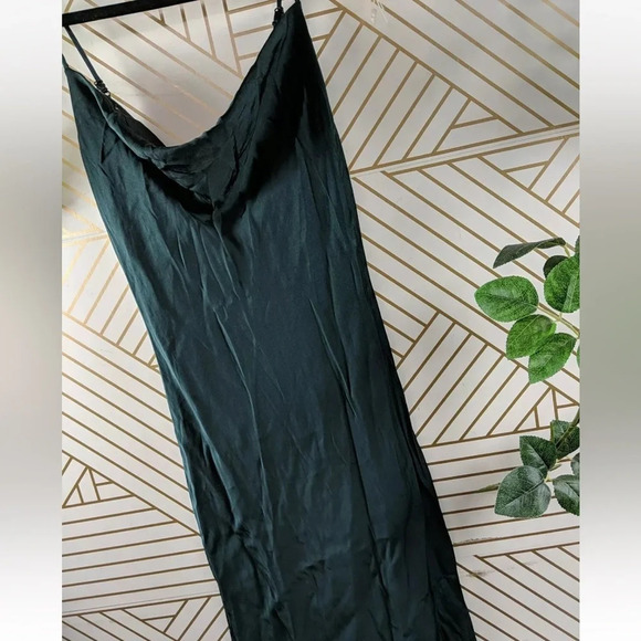 Zara Women's Emerald Green Cowl Neck Slip Midi Dress Sleeveless Size large - Picture 4 of 12